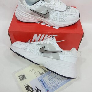 حذاء نايك رياضي كاجوال – أبيض × رمادي